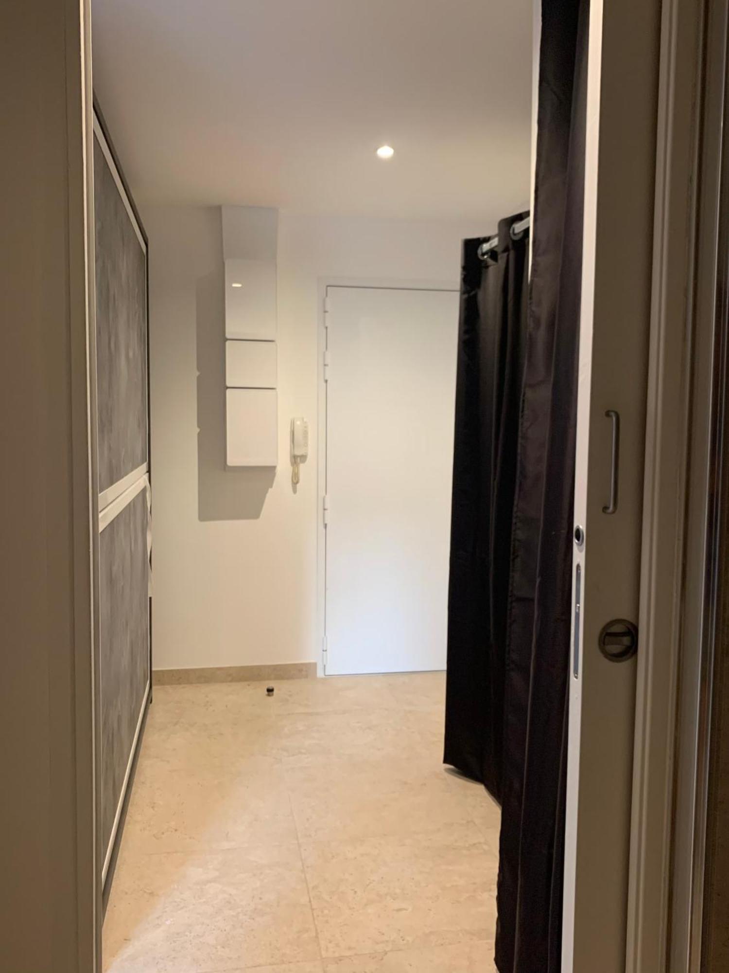 Grand Studio Standing Avec Terrasse Et Parking Сен Максим Екстериор снимка