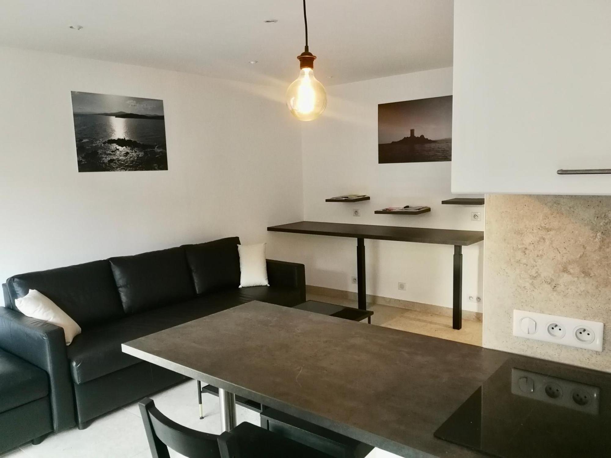 Grand Studio Standing Avec Terrasse Et Parking Сен Максим Екстериор снимка