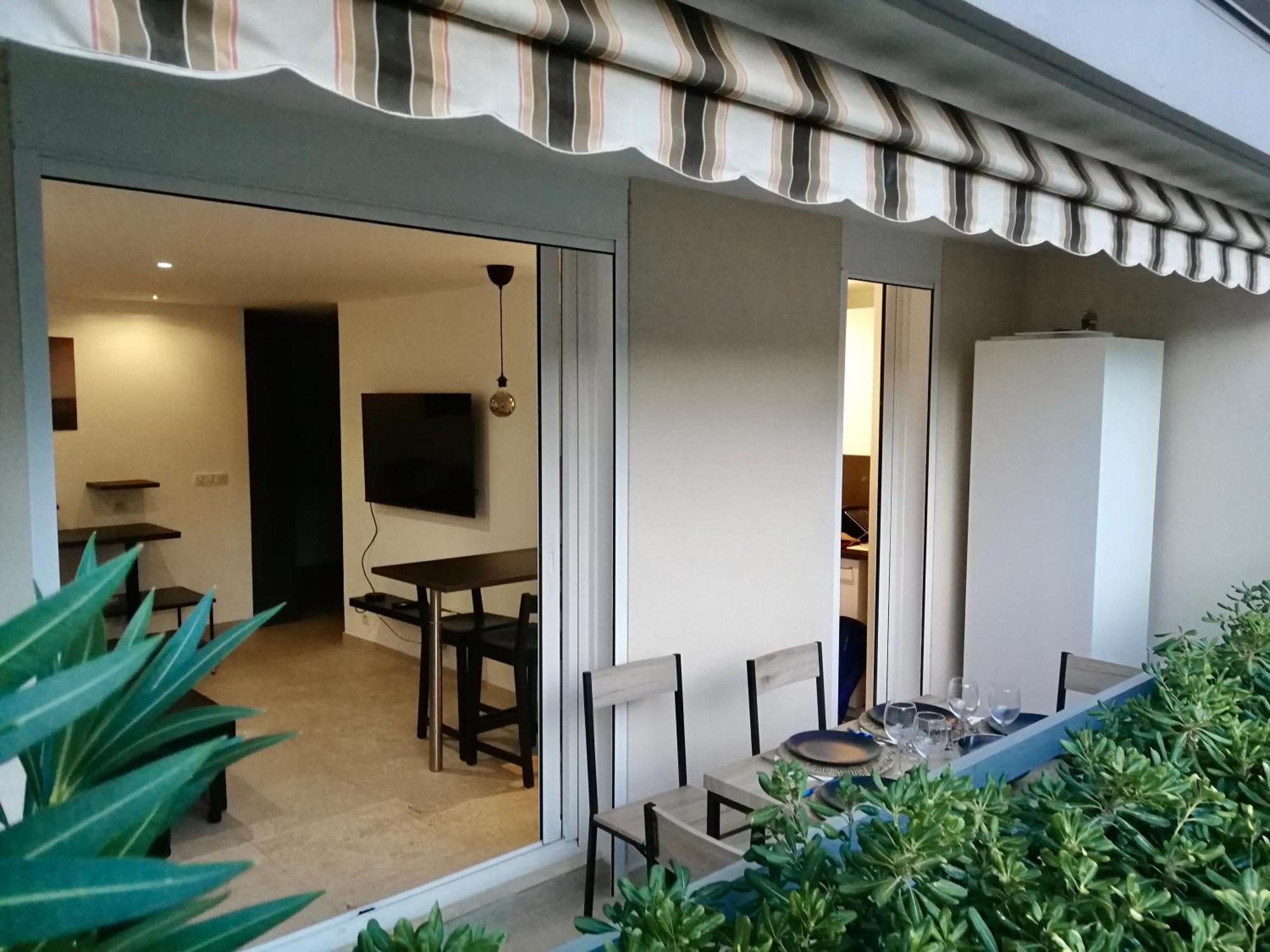 Grand Studio Standing Avec Terrasse Et Parking Сен Максим Екстериор снимка